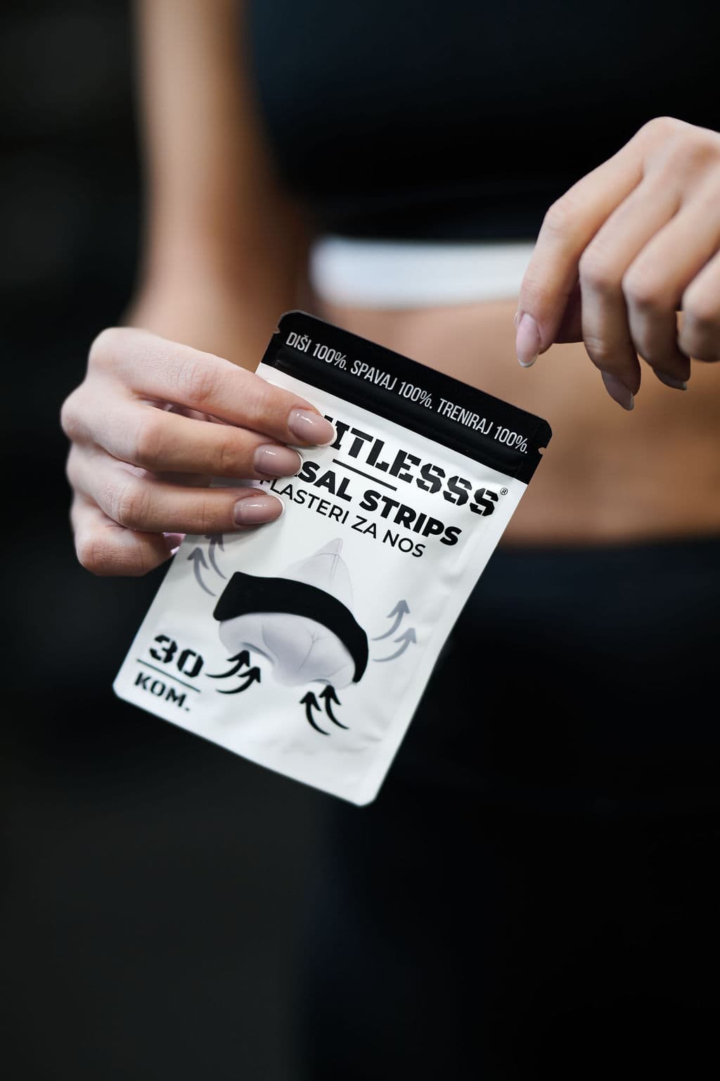 Osoba sa flasterom za nos